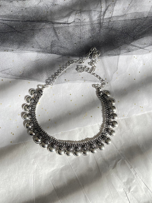 Tiny Circle Choker