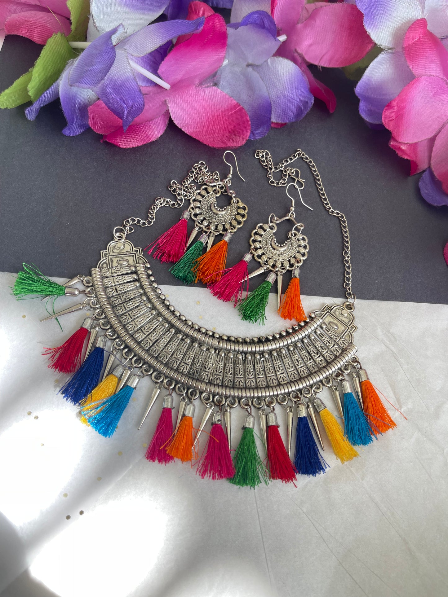 Multicolor Tassel Set